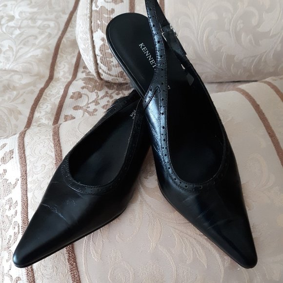 Kenneth Cole Shoes - Kenneth Cole Black Leather Sling backs 7.5M